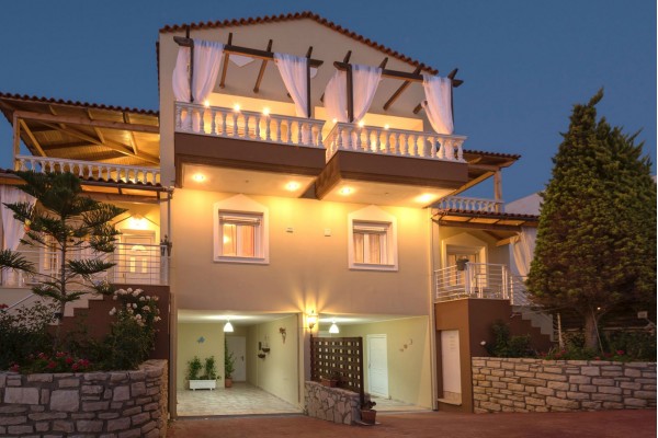 Graceful secluded villa in Sfakaki, sleeps 6, photo 5