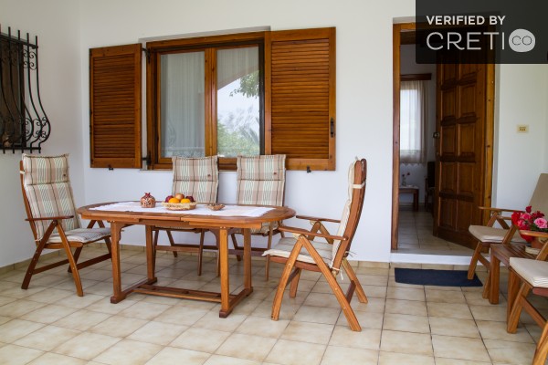 Veranda - sitting and eating area