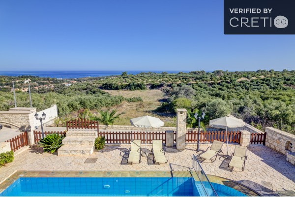 Sunlit villa with private pool in Arkadi, sleeps 8, photo 5